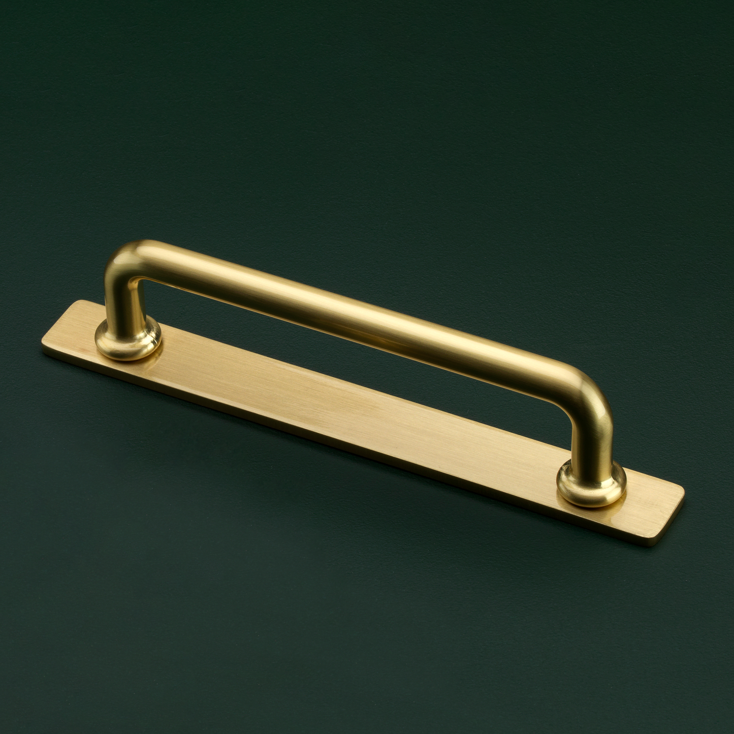 Banbury Cabinet Bar Handle on Backplate - 128mm Centres