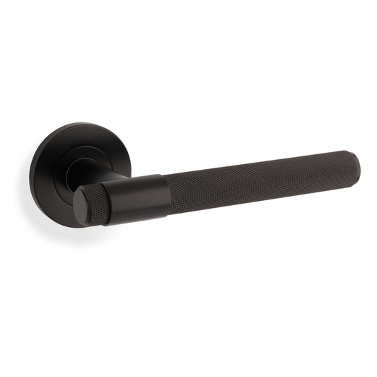 Kingston Knurled Door Handles On Round Rose