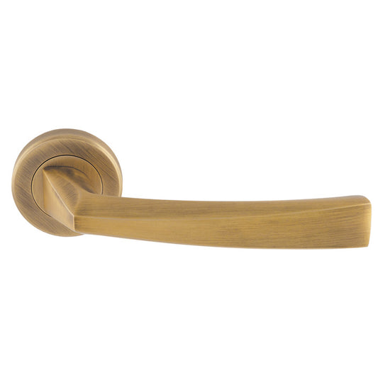 Scopo Door Handles On Round Rose