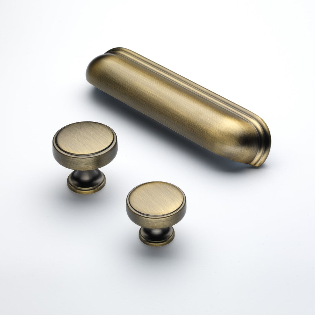 Calgary Antique Brass Cabinet Door Knobs - 35mm
