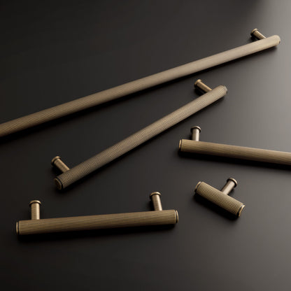 Crispin Reeded Cabinet T Bar Handles
