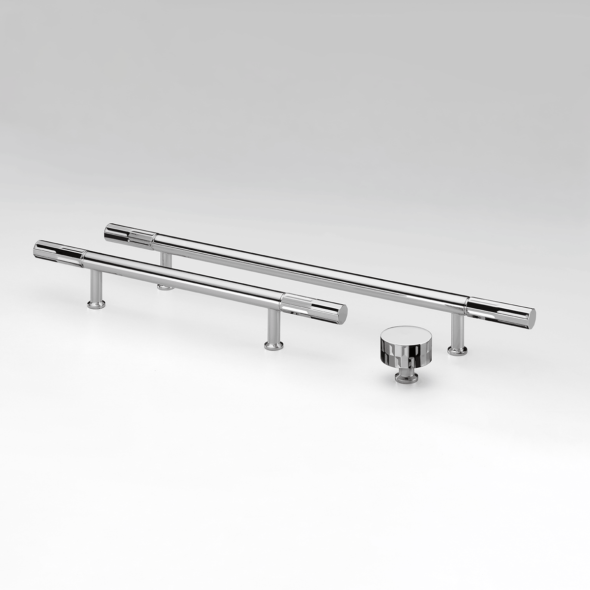 Crofts & Assinder Fenchurch cabinet bar handles and knob in Chrome