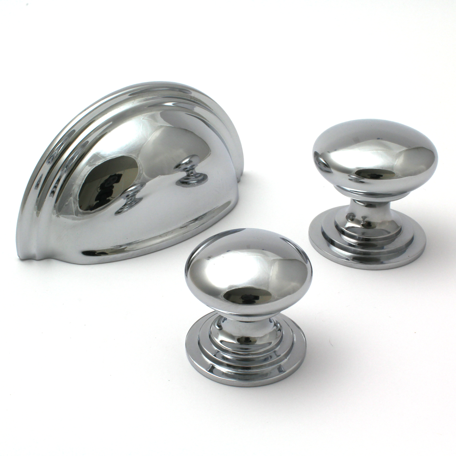 Victorian Cup Pull Handle in Polished Chrome - 76mm Centres