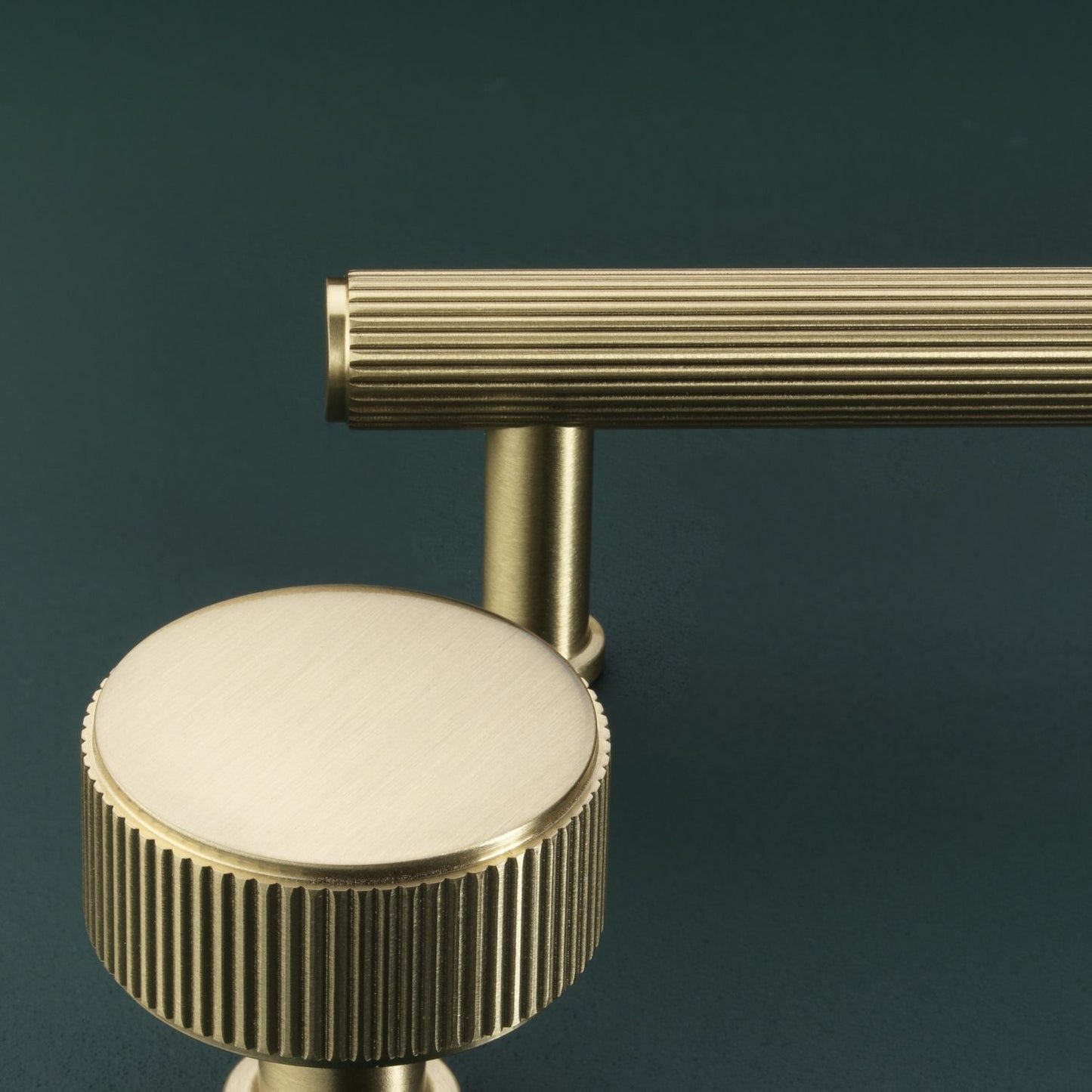 Stirling Reeded Solid Brass Brass Bar Handle