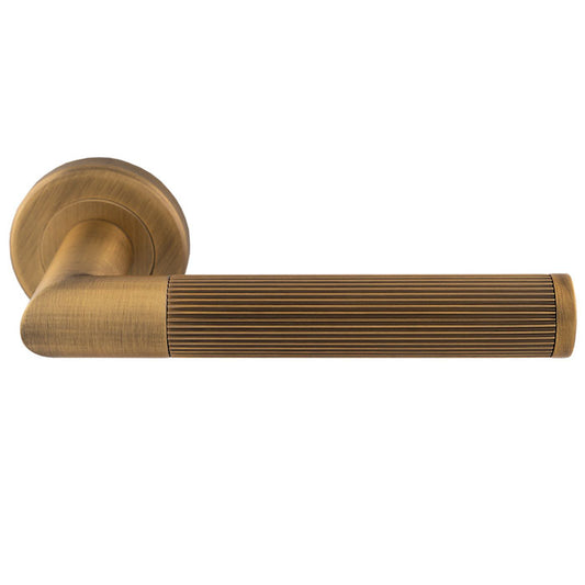 Trend Lines Door Handles On Round Rose